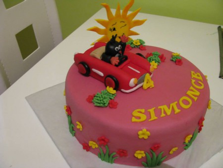 Krteček v autíčku